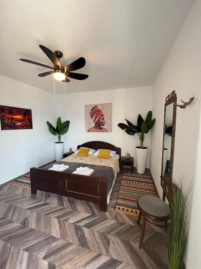 Blue Art Apartment سفيتي يوراي المظهر الخارجي الصورة