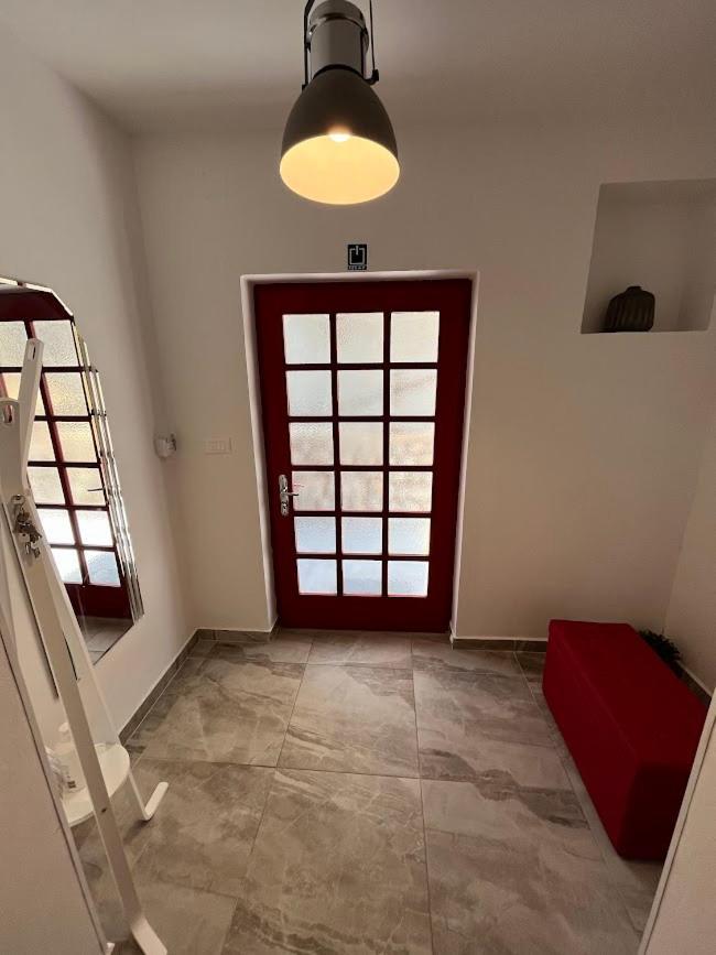 Blue Art Apartment سفيتي يوراي المظهر الخارجي الصورة