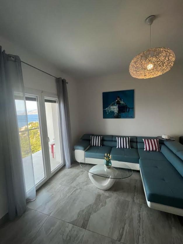 Blue Art Apartment سفيتي يوراي المظهر الخارجي الصورة